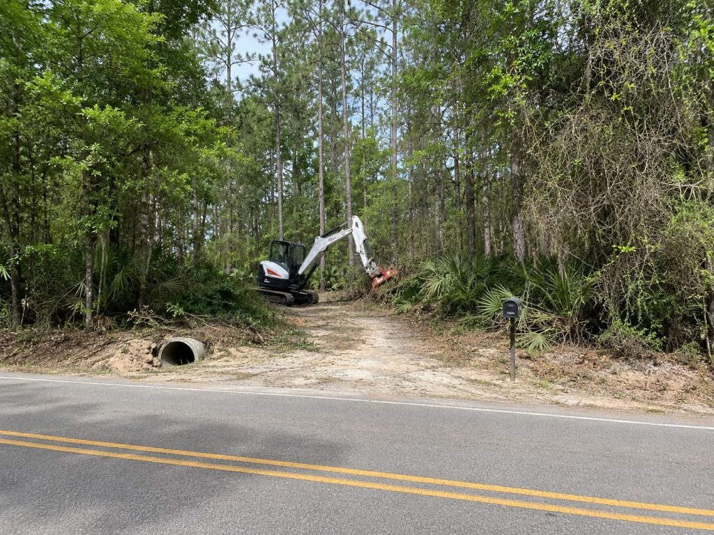 driveway mulching in Tallahassee, FL